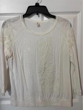 White Lace Embroidered Top, Tiny Anthropology, S, boho, romantic feminine, gypsy